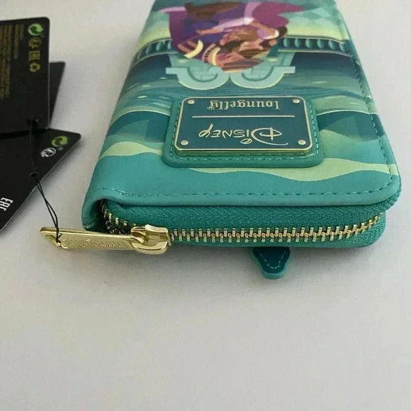 Loungefly Disney Tangled RAPUNZEL Princess Castle Glow-in-the-Dark Zip Wallet - Picture 10 of 13